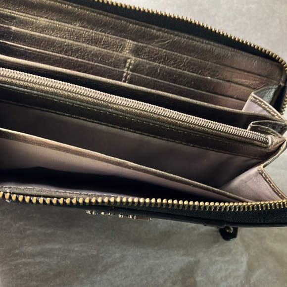 Coach Madison Black Embossed Croc zip around accordion wallet. - Picture 5 of 10